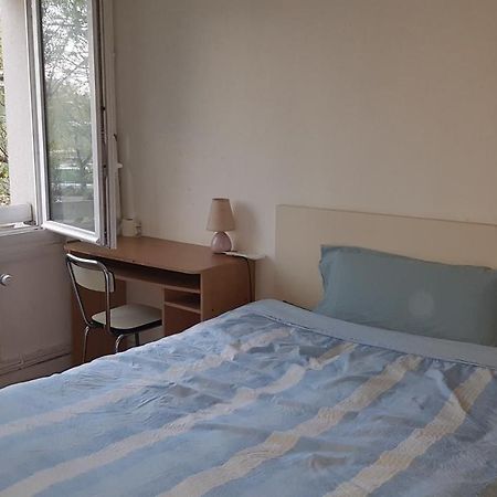 Une Chambre Privee Entre Paris Et Disneyland Noisy-le-Grand Εξωτερικό φωτογραφία